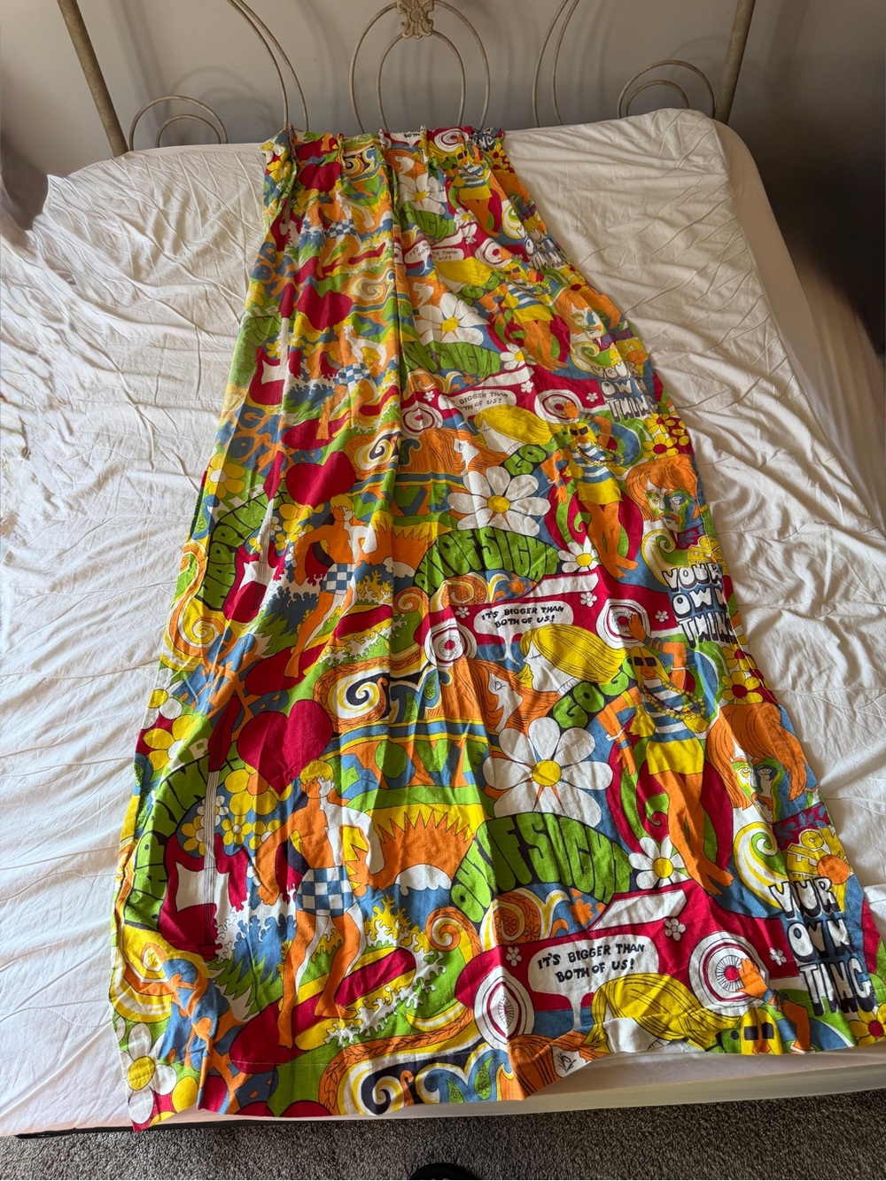 Vtg 60s Psychedelic Pop Art Curtain Panel Mod Comic Strip Fabric Groovy red